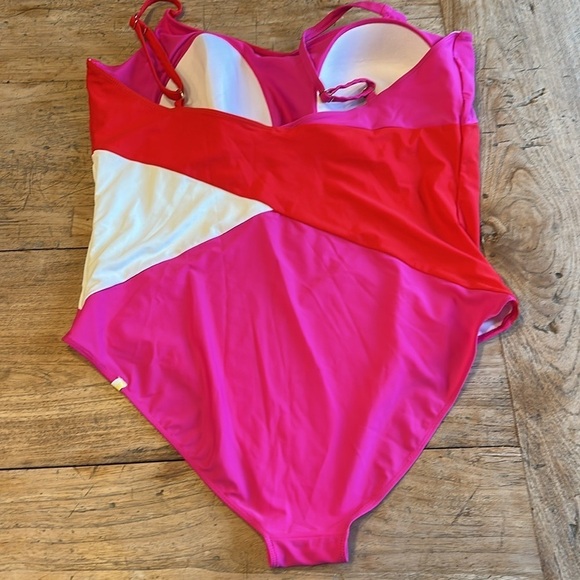 Summersalt The Marina One-Piece in Multi Colorblock Red Pink White SZ 22 - Picture 8 of 13